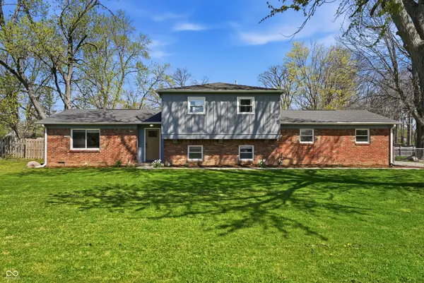 7037 Grosvenor Place, Indianapolis, IN 46220