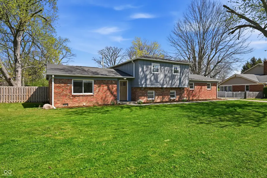 7037 Grosvenor Place, Indianapolis, IN 46220 - #2