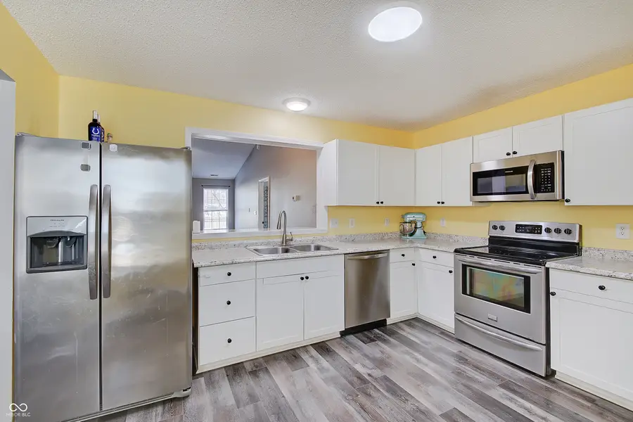 252 N Odell Street, Brownsburg, IN 46112 - #2