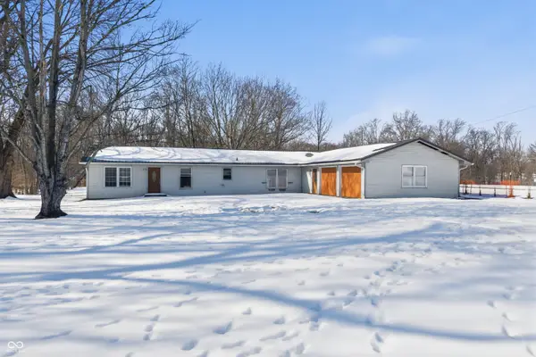 8121 N Fox Hollow Road, Bloomington, IN 47408