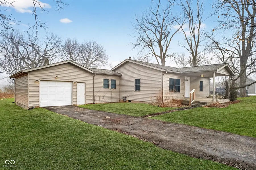 2204 E Cornell Avenue, Muncie, IN 47303 - #2