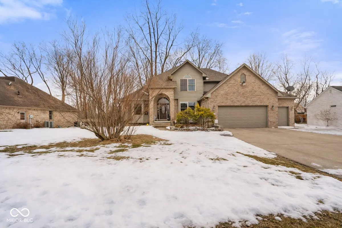 237 Edgewood Court, Pittsboro, IN 46167 - #1