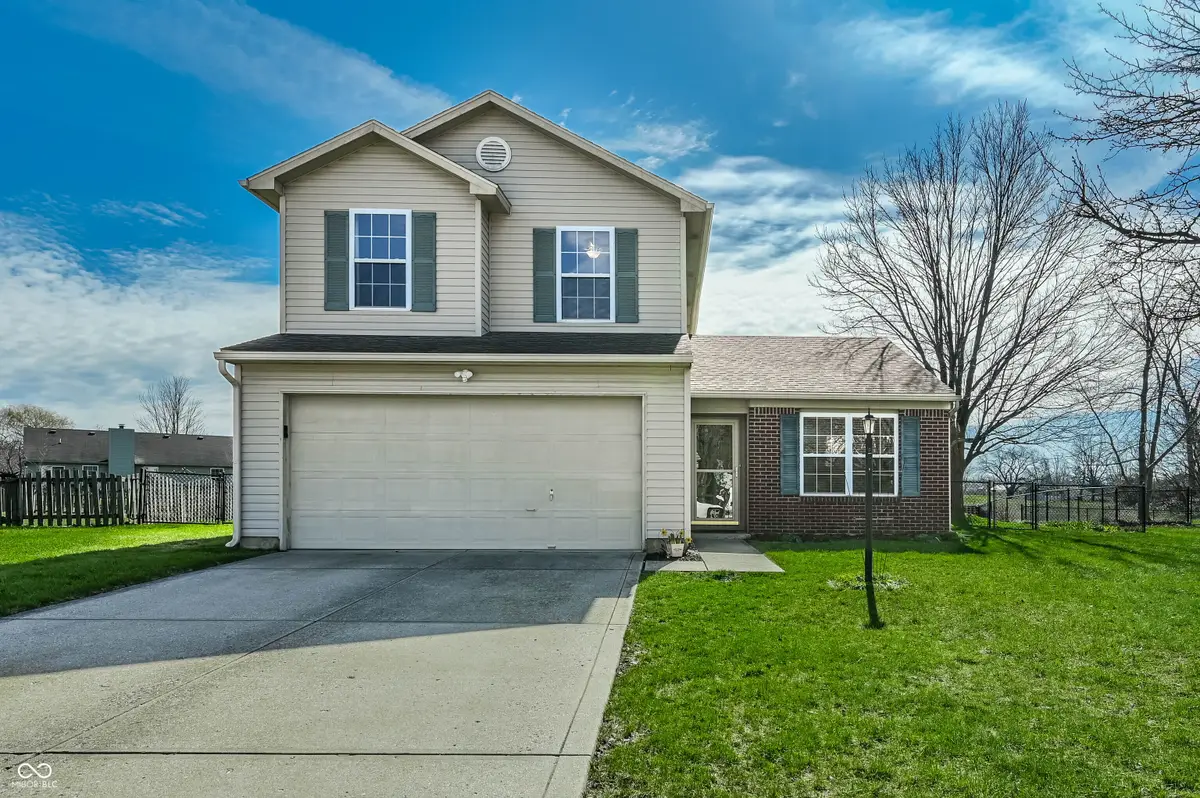 237 Broadmoor, Pittsboro, IN 46167 - #1