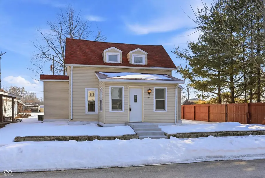 104 S Broad Street, Mooreland, IN 47360 - #2