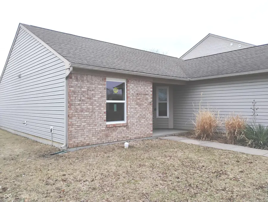 9714 Treyburn Lakes Drive, Indianapolis, IN 46239 - #2