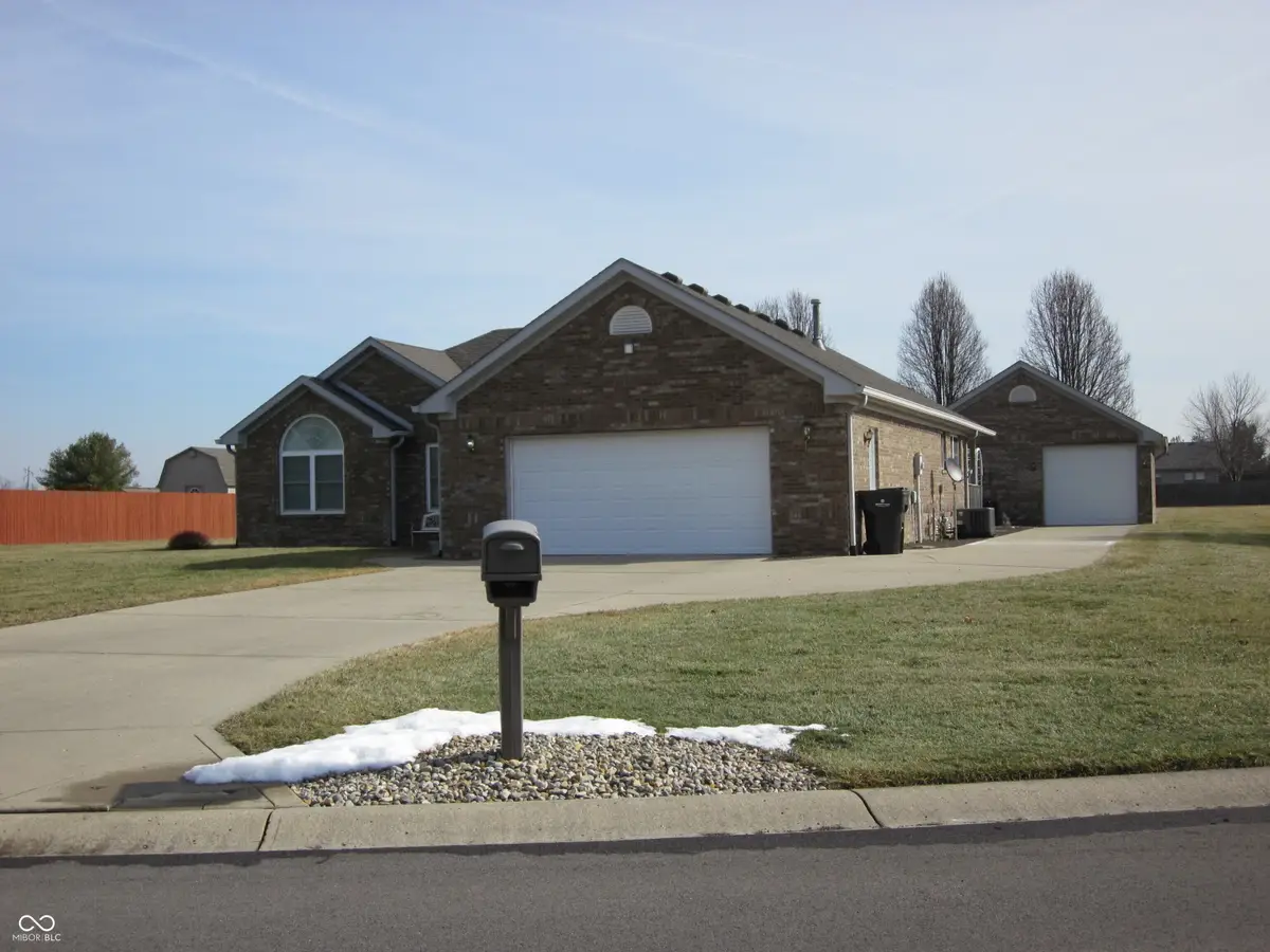 8155 Henderson Ridge Drive, Mooresville, IN 46158 - #1