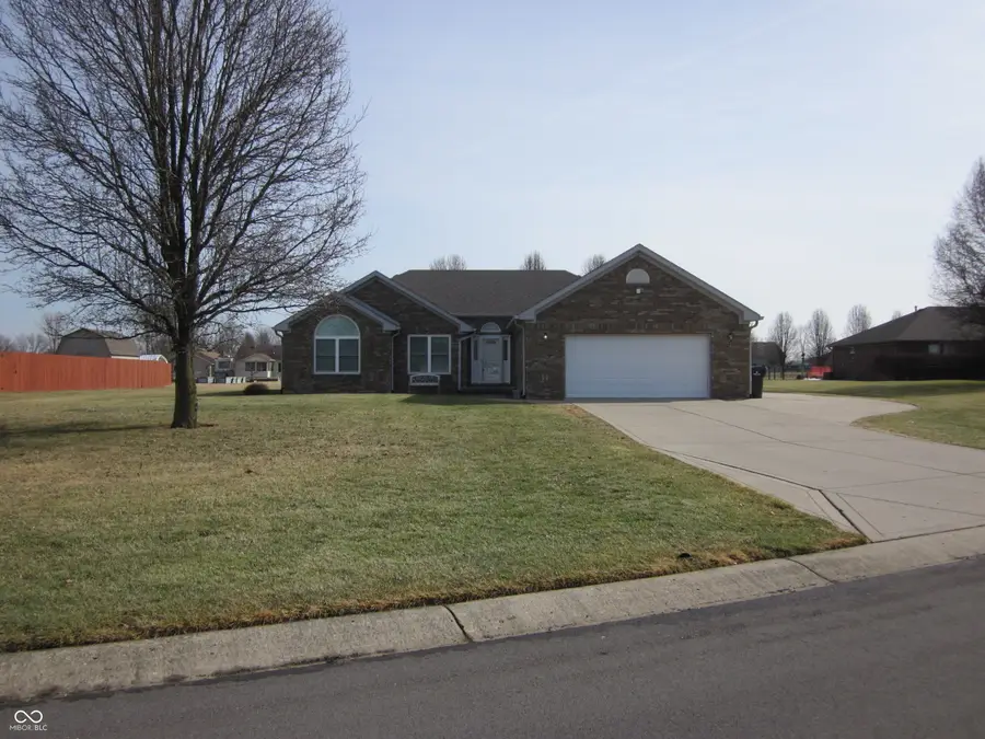 8155 Henderson Ridge Drive, Mooresville, IN 46158 - #2