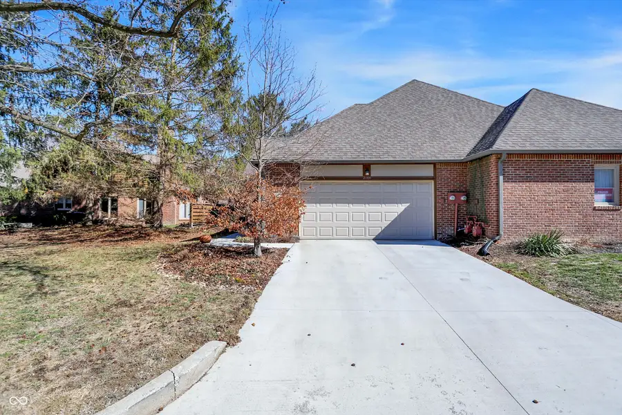 2066 Oldfields Circle South Drive, Indianapolis, IN 46228 - #2