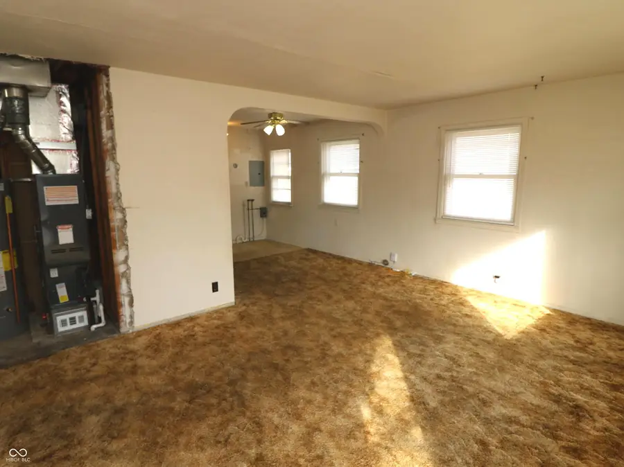 304 E Chestnut Street, Crawfordsville, IN 47933 - #3