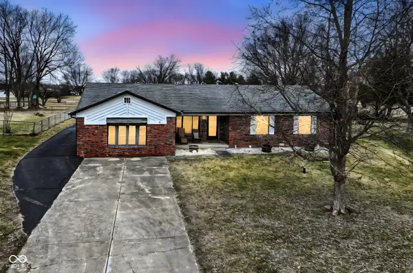 382 Pinedale Drive, Avon, IN 46123