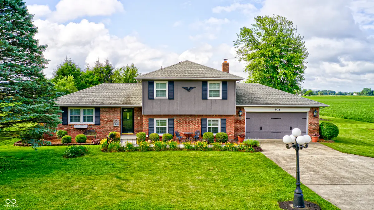 303 E County Road 500 N, Pittsboro, IN 46167 - #1