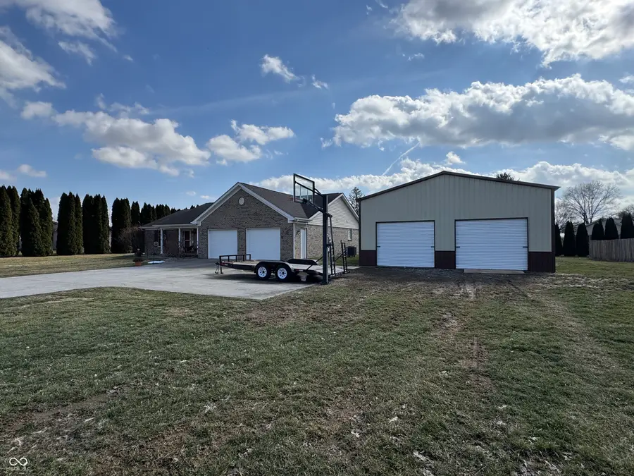 167 W Kings Highway, Rushville, IN 46173 - #2