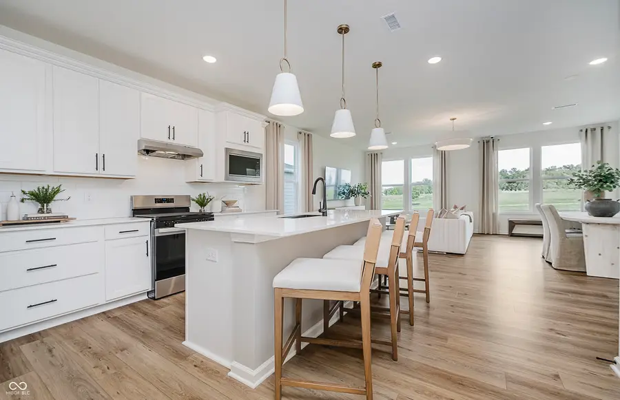 834 Daisy Street, Greenwood, IN 46143 - #2