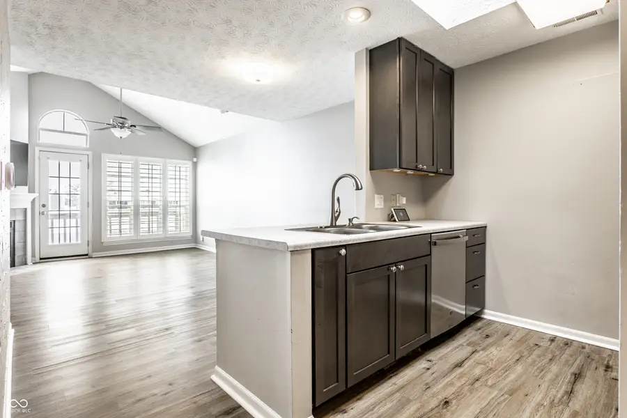 7654 Harbour Isle, Indianapolis, IN 46240 - #2