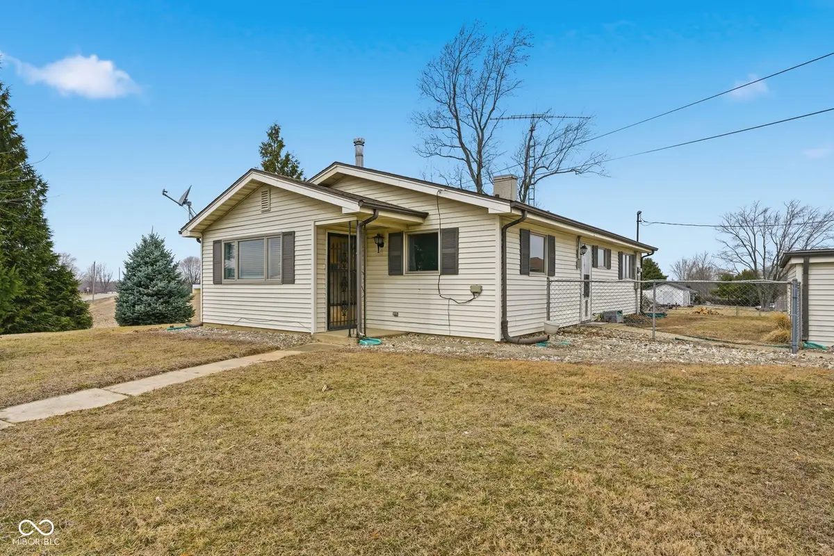 1742 S County Road 525 E, Fillmore, IN 46128 - #1