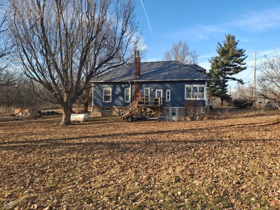 102 N Warren Street, West Lebanon, IN 47991 - #2