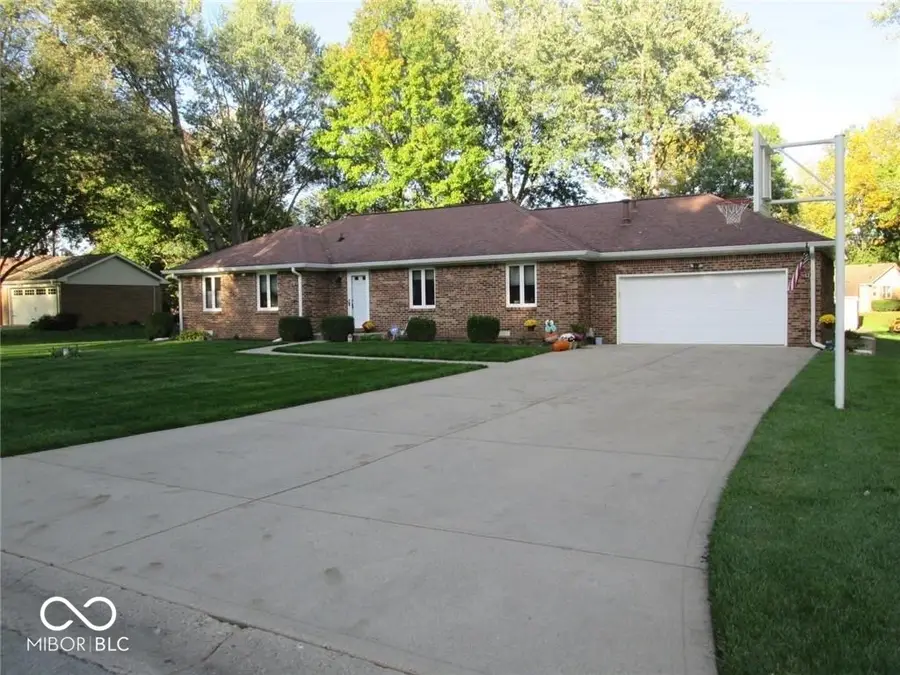 1211 Normandie Drive, Avon, IN 46123 - #2