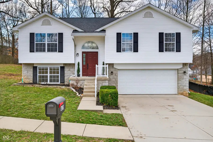 638 E Ironsides Drive, Ellettsville, IN 47429 - #2