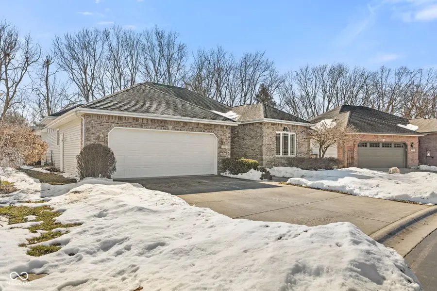 3801 S Station Drive, Columbus, IN 47203 - #3