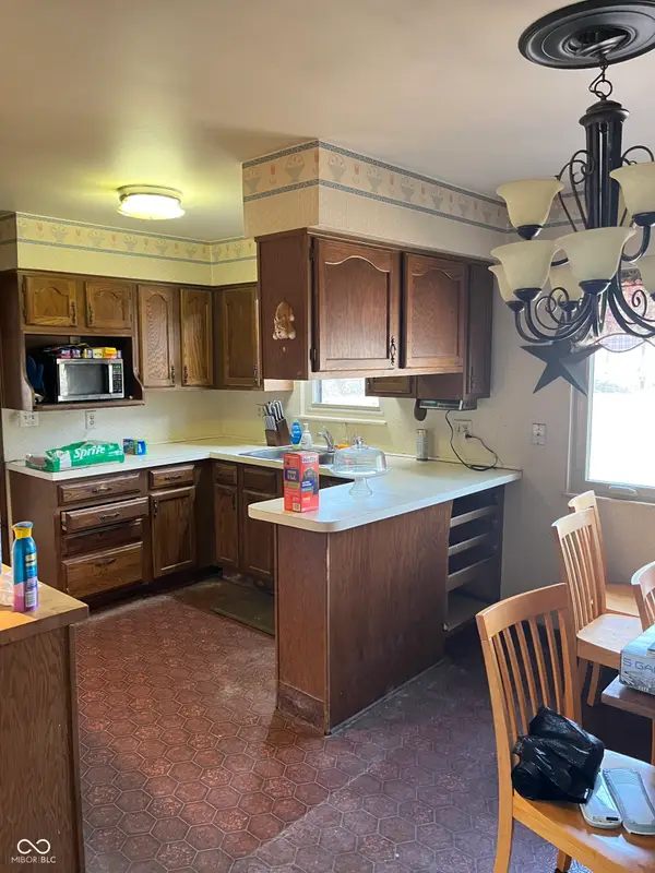 7250 S East Street, Indianapolis, IN 46227