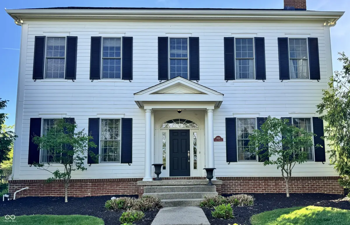 6684 Chapel Crossing, Zionsville, IN 46077 - #1