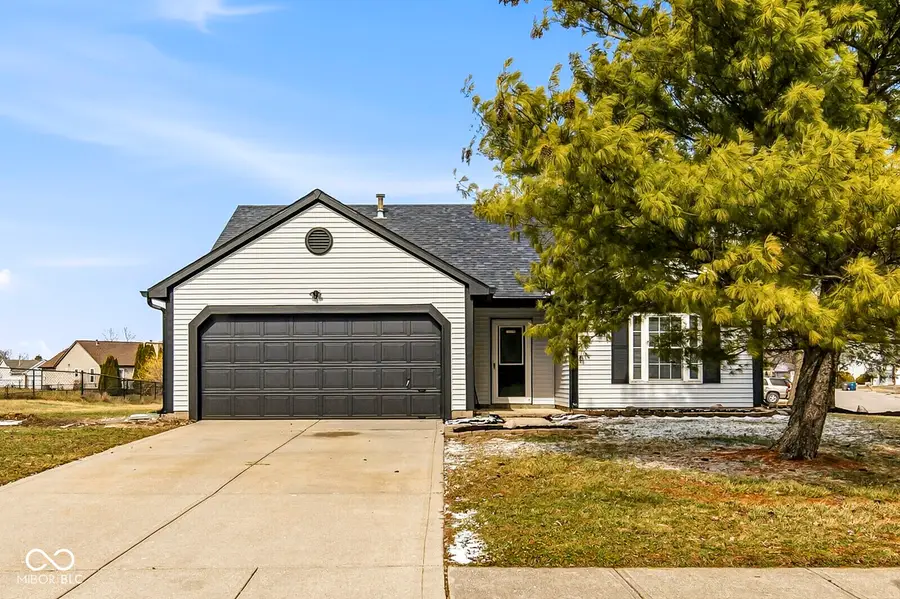 2350 Valley Creek Way, Indianapolis, IN 46229 - #2