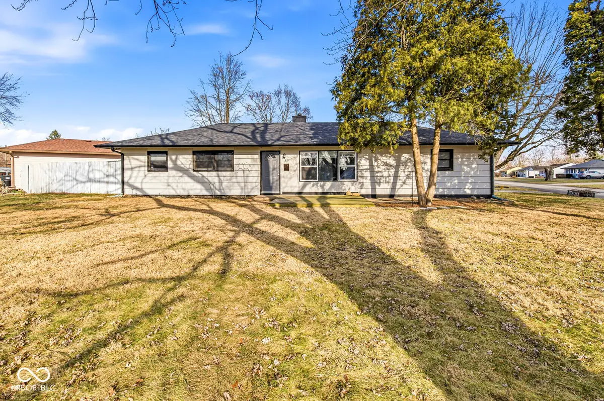 35 Lynwood Drive, Whiteland, IN 46184 - #1