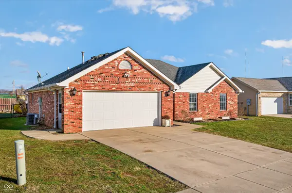 213 Dunn Drive, Trafalgar, IN 46181