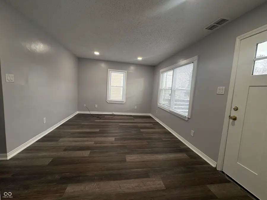 1402 E Willard Street, Muncie, IN 47302 - #2