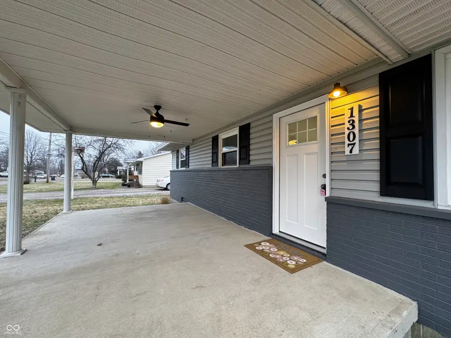 1307 W Cope Lane, Scottsburg, IN 47170 - #3