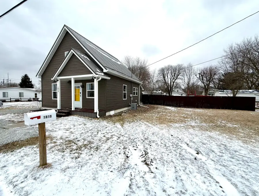 1810 E Elmore Street, Crawfordsville, IN 47933 - #2