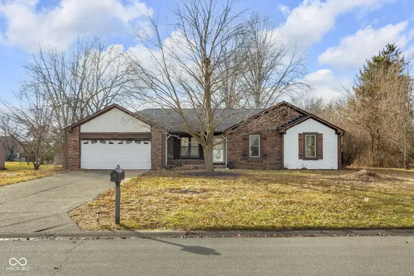 7152 Sandalwood Drive, Avon, IN 46123