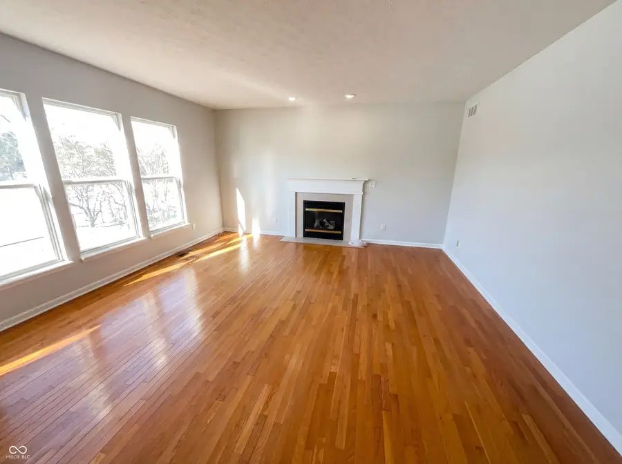 6767 Woodcliff Circle, Zionsville, IN 46077 - #2