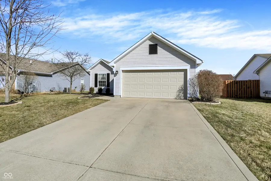 587 Gondola Run, Greenfield, IN 46140 - #2