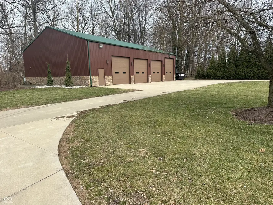 1585 N County Road 180 E, Brownstown, IN 47220 - #2