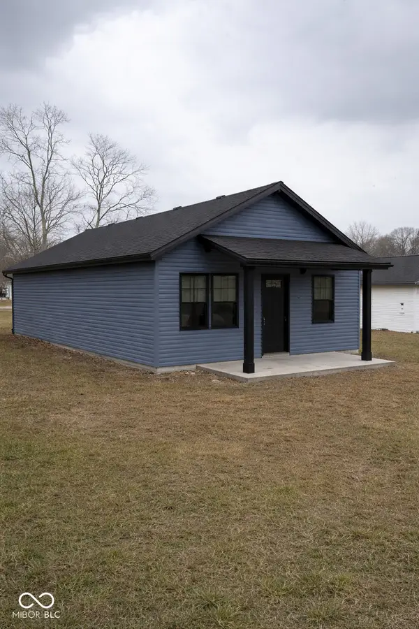 3692 Kensington Square, North Vernon, IN 47265