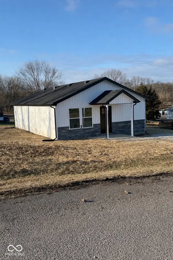 721 Country Manor Street, North Vernon, IN 47265