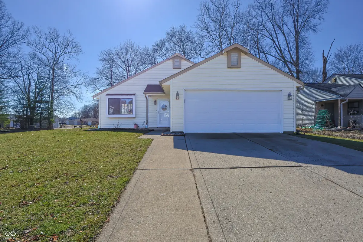 1615 Thresher Drive, Columbus, IN 47201 - #1