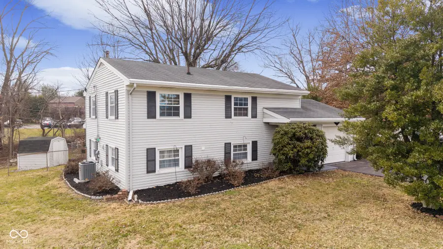 711 Navajo Drive, New Albany, IN 47150 - #2