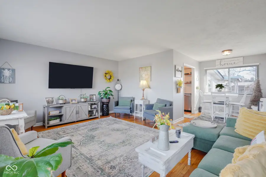 7114 S Midland Avenue, Columbus, IN 47201 - #3