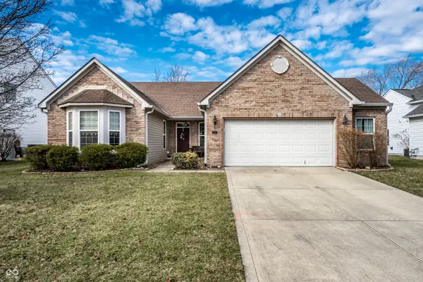 2230 Southlake Avenue E, Greenwood, IN 46143