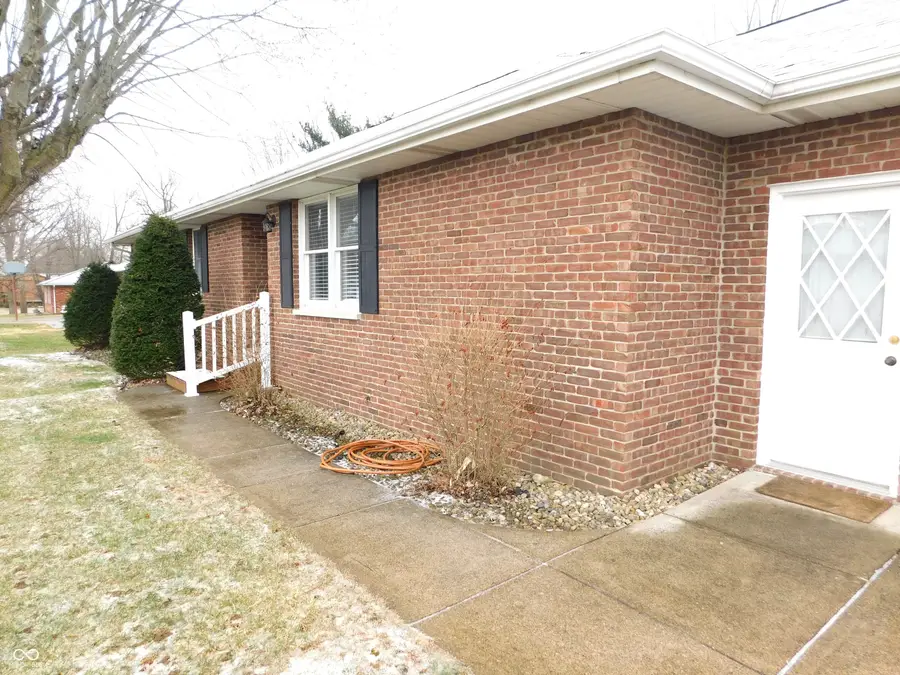 1123 E Tara Road, Greensburg, IN 47240 - #3