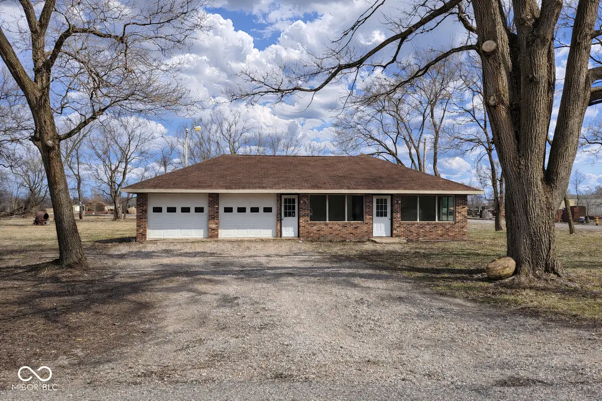 612 Arrasmith Avenue, Cayuga, IN 47928 - #1