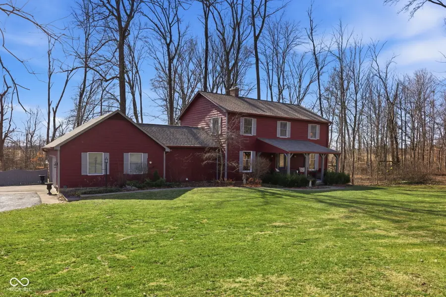 2903 W Carr Hill Road, Columbus, IN 47201 - #2