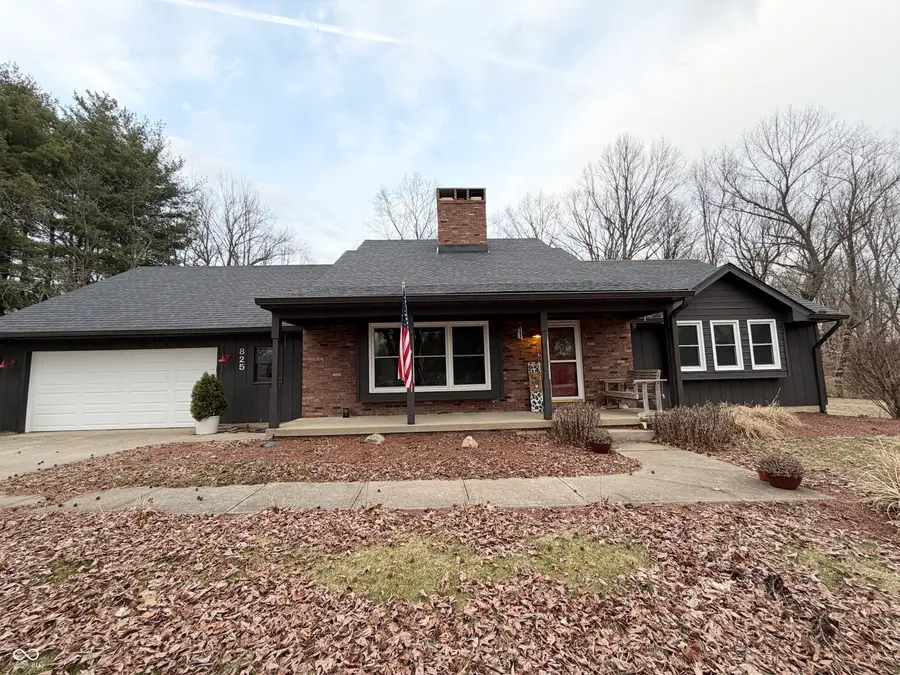 825 W Krislynn Woods Avenue, West Terre Haute, IN 47885 - #2