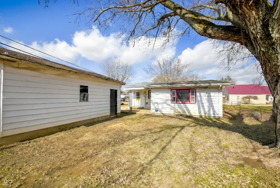 605 W 10th Street, Jonesboro, IN 46938 - #3