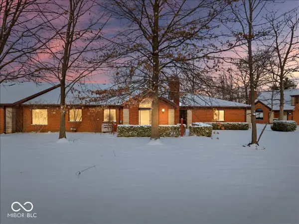 9302 Oak Run Circle, Indianapolis, IN 46260