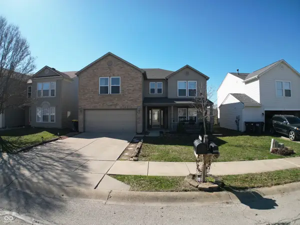 8277 S Quarter Moon Drive, Pendleton, IN 46064