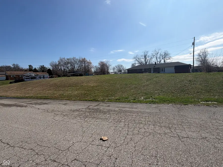 7000 N Block Court Street, Seymour, IN 47274 - #3