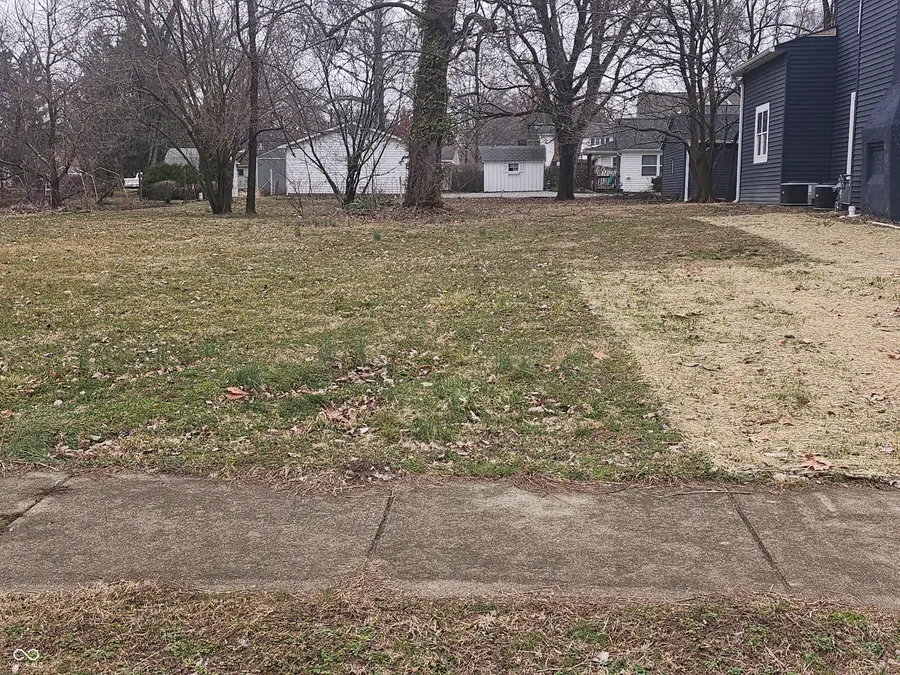 210 Douglas Street, Greenfield, IN 46140 - #2